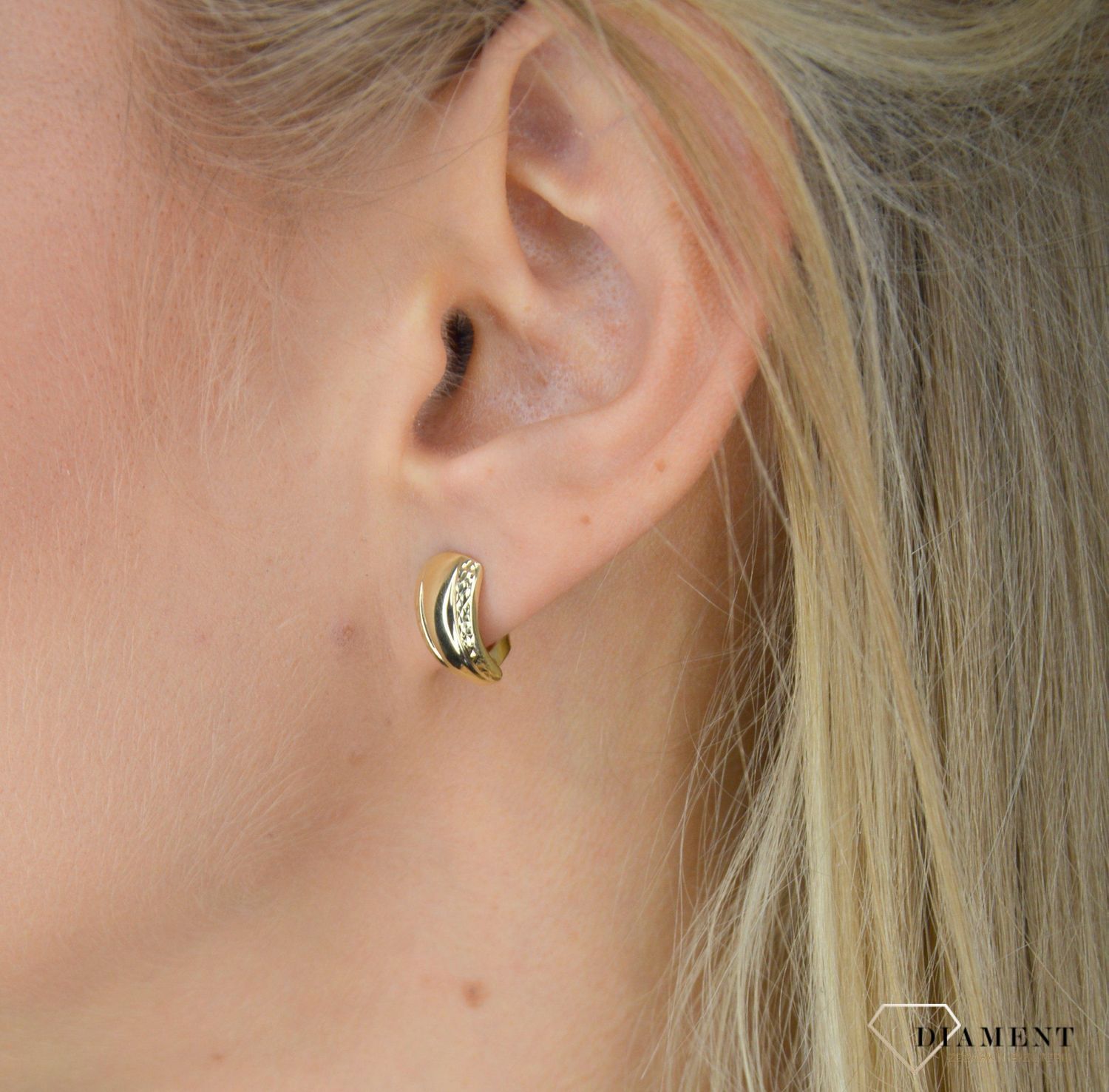 Złote kolczyki 333 blaszki grawerowane.jpg